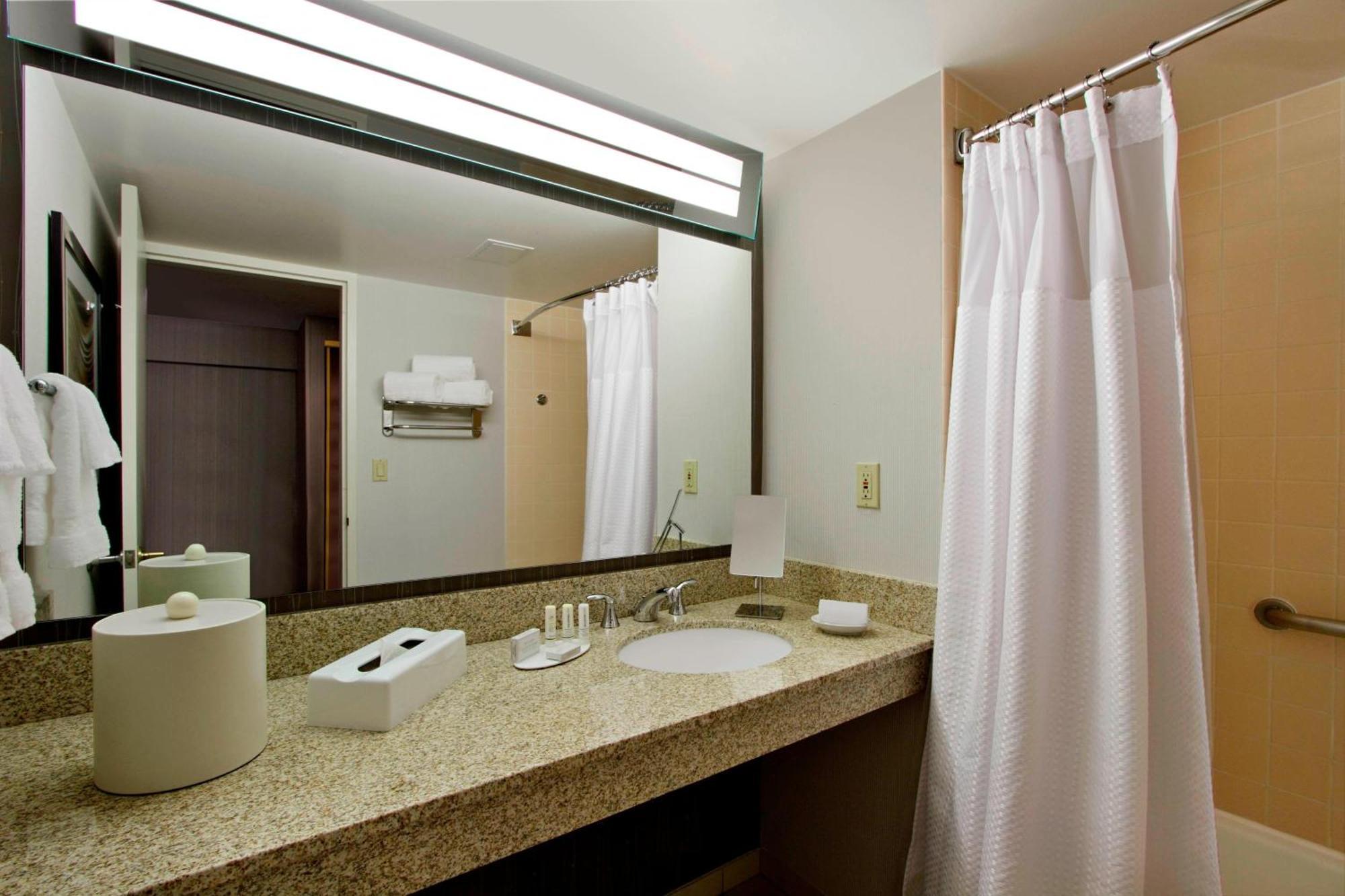 Courtyard By Marriott Lyndhurst/Meadowlands Ngoại thất bức ảnh